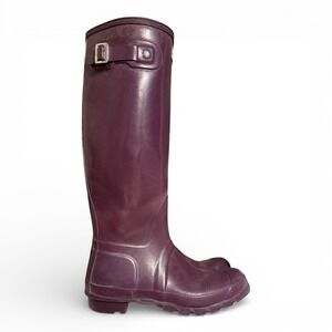 Hunter Original Tall Rain Boots for Women, Size US 8 Plum/Burgundy
